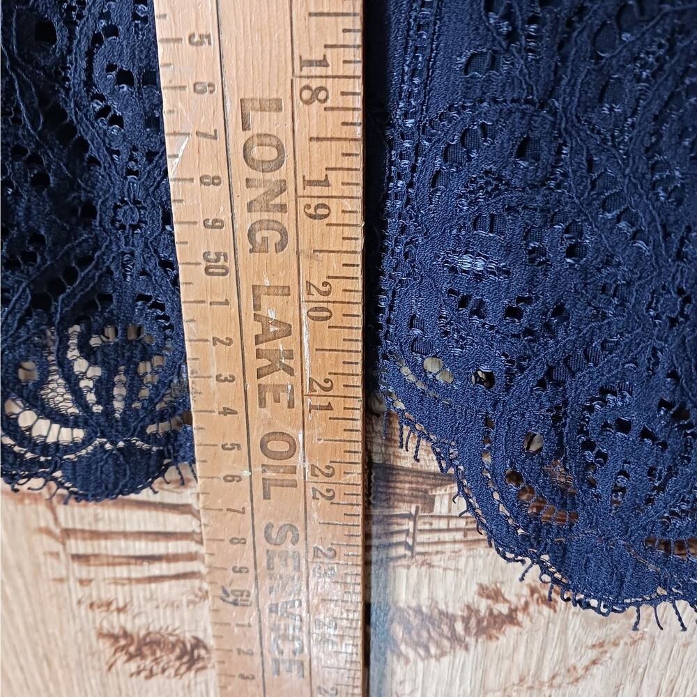 Loft Lace Overlay Tank Top Blouse Navy Blue Size XS - Picture 7 of 8